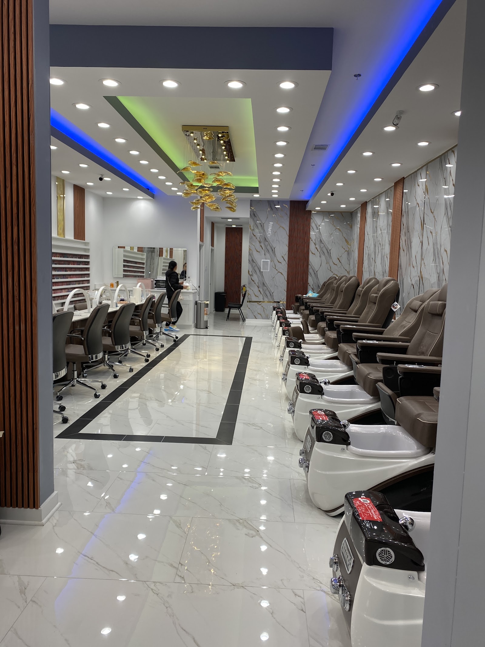 Charm Nails & Spa logo